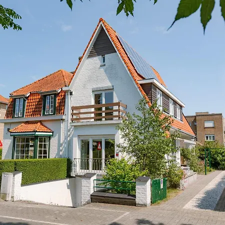 Charming Sea-Side Holiday Villa In Koksijde Koksijde