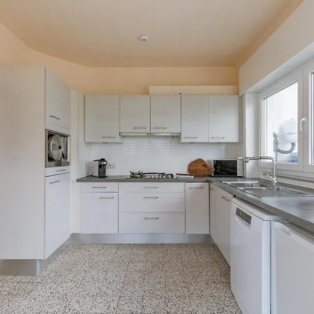 Charming Sea-Side Holiday Villa In Koksijde Hébergement de vacances *