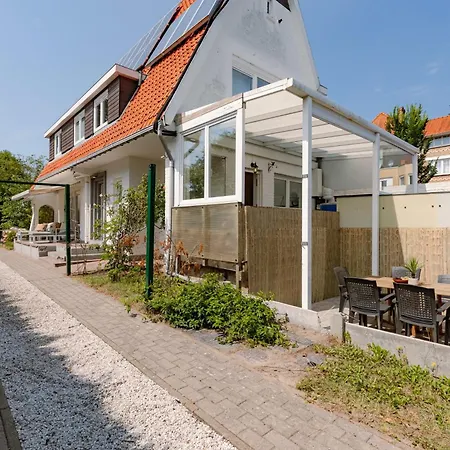 Charming Sea-Side Holiday Villa In Koksijde Coxyde
