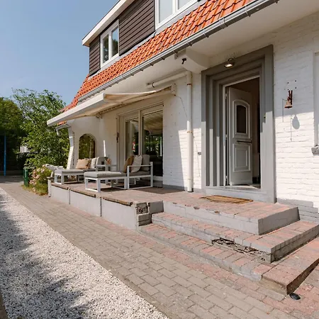 Casa de Férias Charming Sea-Side Holiday Villa In Koksijde *